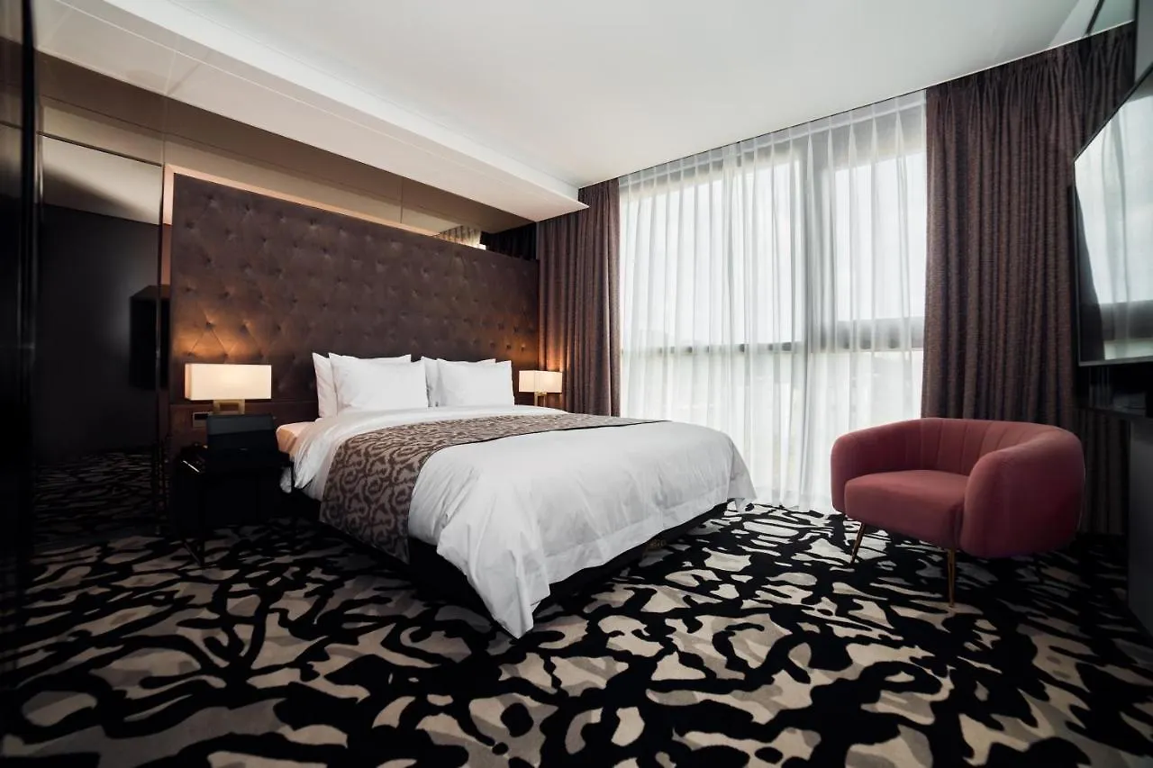 Best Louis Hamilton Hotel West Busan