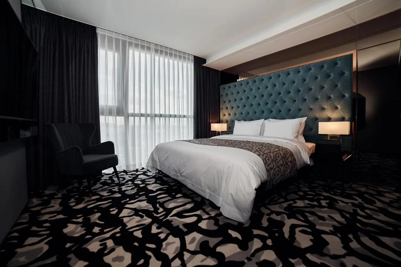 Best Louis Hamilton Hotel West Busan